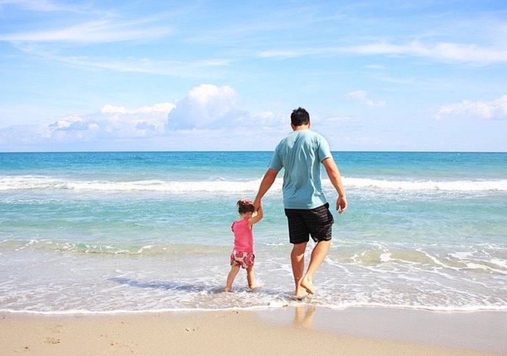 What families should confirm before booking a beach package